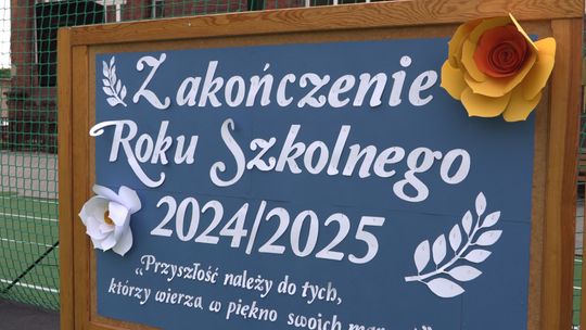 TRZY, DWA, JEDEN...WAKACJE!
