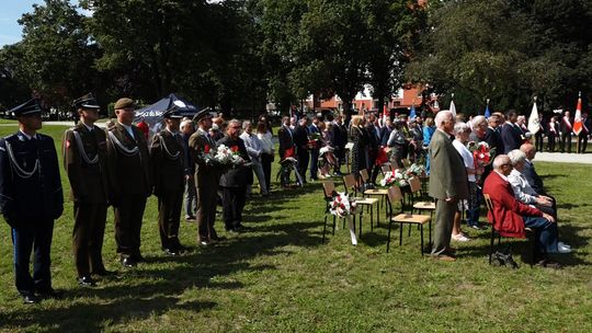 UCZCILI ROCZNICĘ ZBRODNICZEJ NAPAŚCI