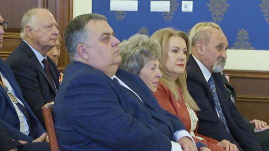 UHONOROWALI ZASŁUŻONYCH MIESZKAŃCÓW