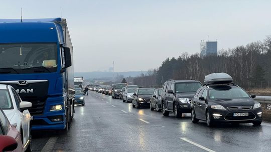 Utrudnienia na S3 koło Polkowic. Dwa pasy zablokowane
