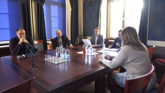 W GRUDNIU DECYZJA, W LUTYM DYSKUSJA