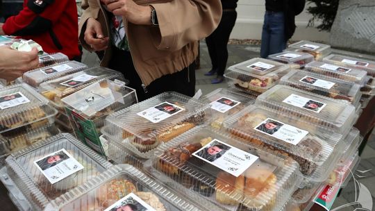 Wielkie serca w Sławie. Tłumy na charytatywnym kiermaszu