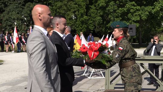 WNUK: UPAMIĘTNIAMY BOHATERÓW II WOJNY ŚWIATOWEJ