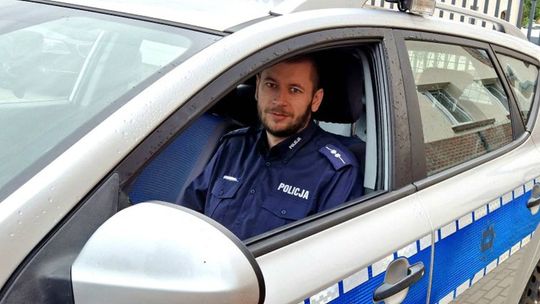 WSZEDŁ NA BALKON NA TRZECIM PIĘTRZE