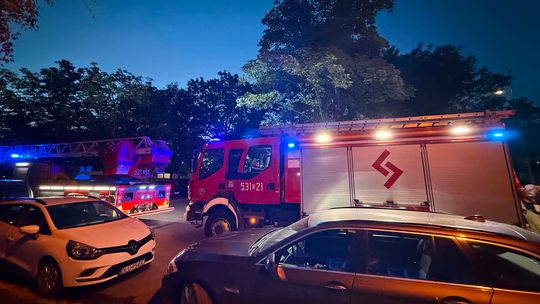 WYBUCH HULAJNOGI ELEKTRYCZNEJ? POŻAR MIESZKANIA W POLKOWICACH