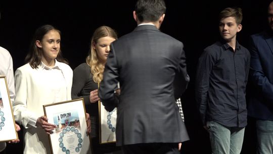 WYRÓŻNIENIA DLA SPORTOWCÓW I SZKOLENIOWCÓW