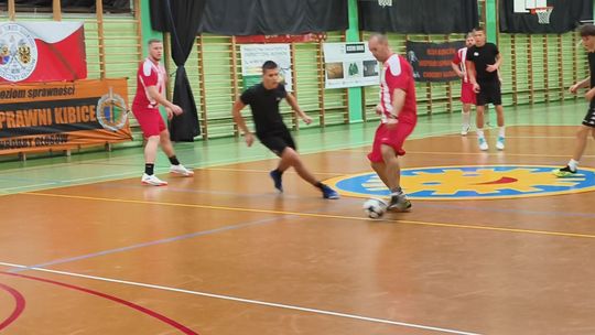 ZAGRALI W PIŁKĘ DLA KLUBU KIBICA NIEPEŁNOSPRAWNEGO