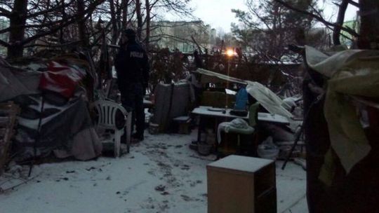 Zima i mróz to zagrożenie dla życia. Policja apeluje o czujność