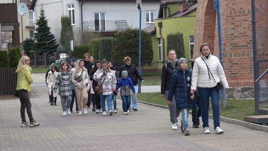 ZWIEDZAJĄC TEŻ MOŻNA POMAGAĆ