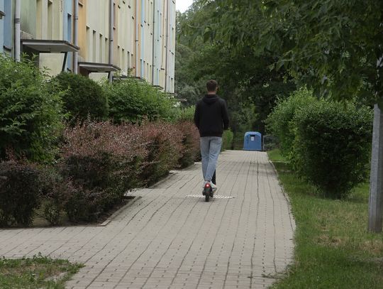 2,5 TYS. ZŁ MANDATU DLA PIJANEGO 31-LATKA NA HULAJNODZE
