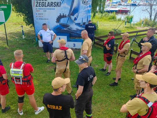 Jezioro Sławskie. Trwają poszukiwania 57-latka po skoku z łodzi
