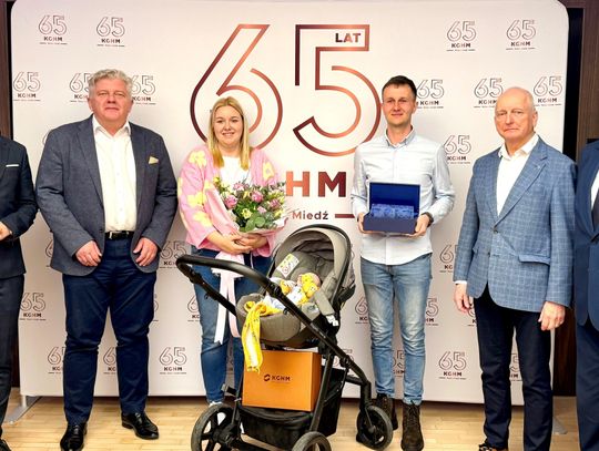 KGHM wspiera rodziców. Już 2500 osób z pakietem gratulacyjnym KGHM wspiera rodziców. Już 2500 osób z pakietem gratulacyjnym