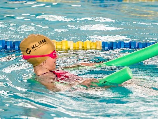 KGHM zaprasza dzieci na darmową naukę pływania