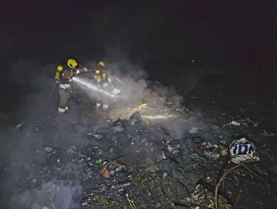 Nielegalne odpady w ogniu. Interwencja straży w Trzebnicach
