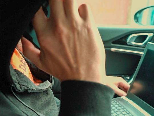 Oszustwo na fałszywą aukcję. Mieszkaniec Sławy stracił pieniądze