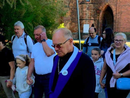 Pielgrzymi wyruszyli z Głogowa do źródeł św. Jakuba