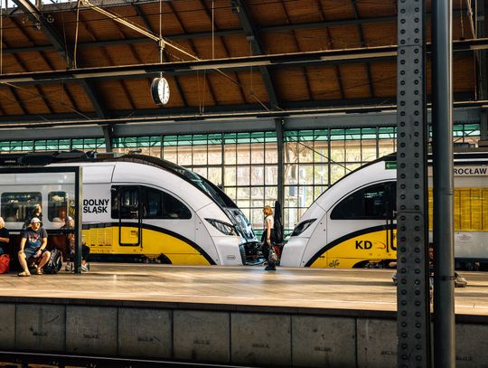 Prawie 150 mln zł dla Kolei Dolnośląskich. Pojadą nowe Elfy