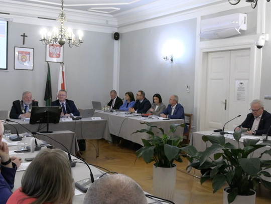 Radny zarzucił „kreatywną księgowość” na komisjach gminnych