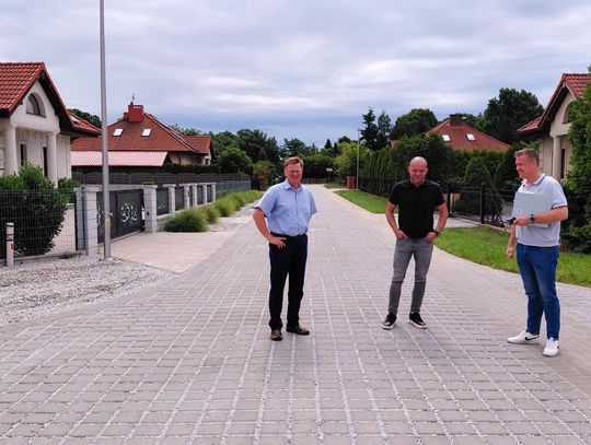 Serby z nową drogą. Zakończyła się budowa ul. Zielonej