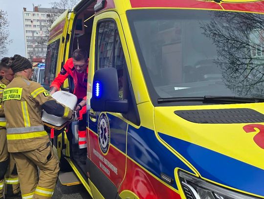 Tragiczne zdarzenie w Polkowicach i dachowanie auta w regionie