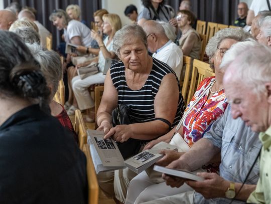 ULICA JEDNOŚCI ROBOTNICZEJ WE WSPOMNIENIACH GŁOGOWIAN