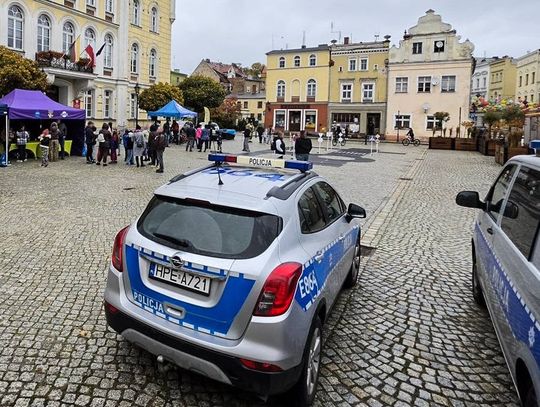 „W kryzysie najlepszy rower”. Policjanci edukowali mieszkańców Wschowy