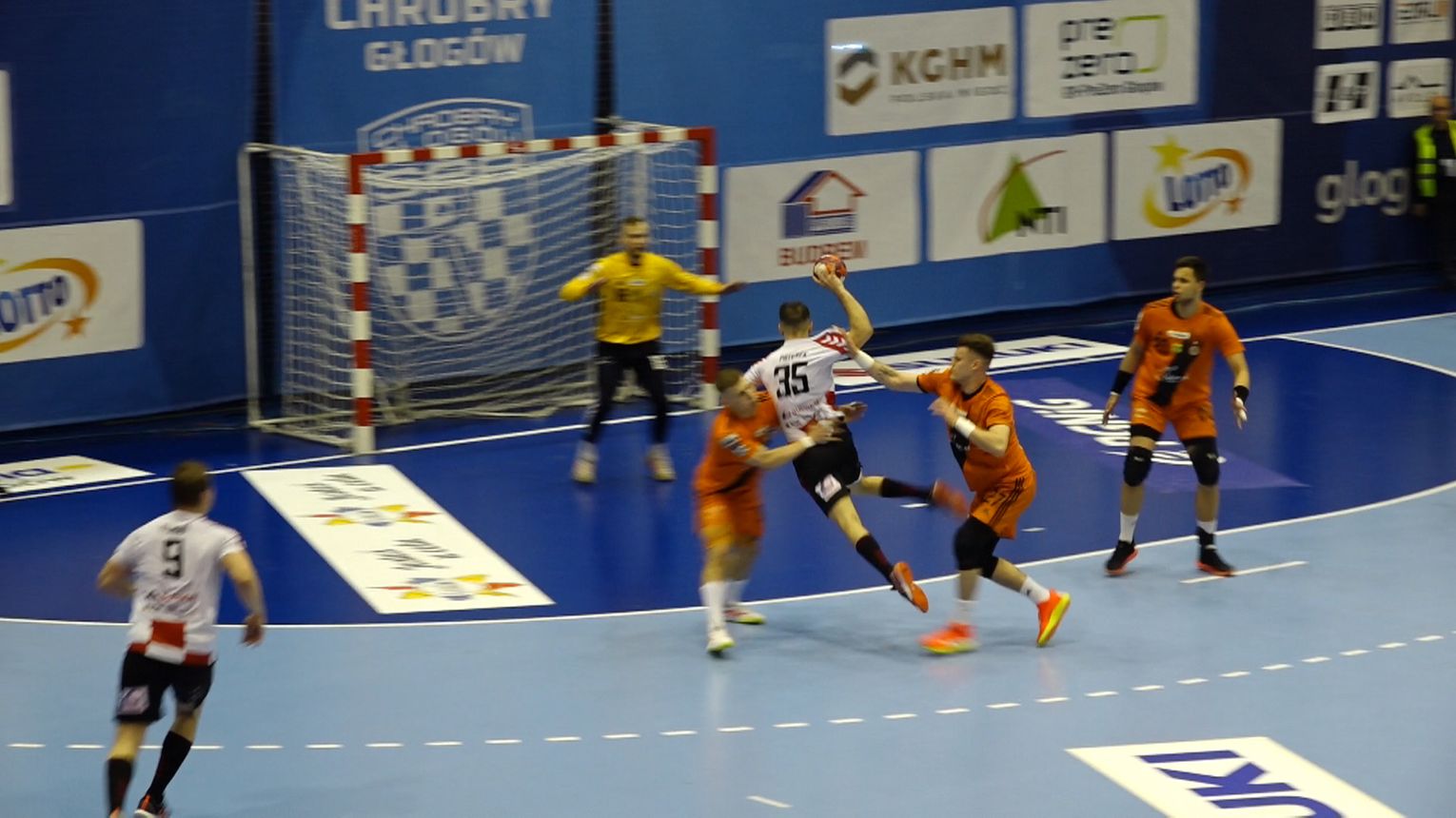 ELEKTRYZUJĄCE DERBY Z HAPPY ENDEM