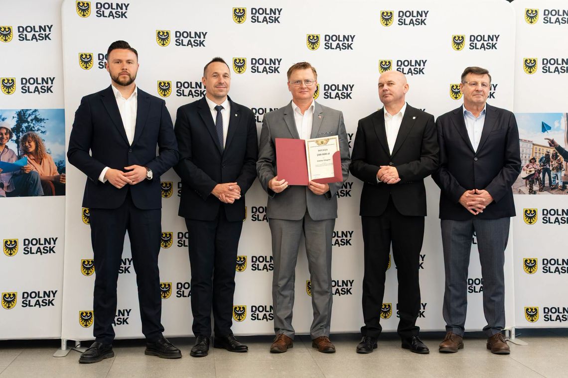 200 tys. zł dla Ruszowic. Wielka modernizacja boiska coraz bliżej 200 tys. zł dla Ruszowic. Wielka modernizacja boiska coraz bliżej