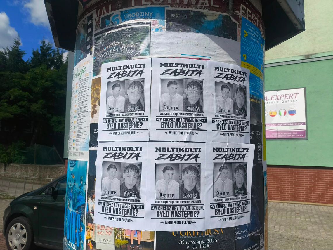 Antyimigranckie plakaty pojawiły się w Głogowie. Sprawę zgłoszono policji