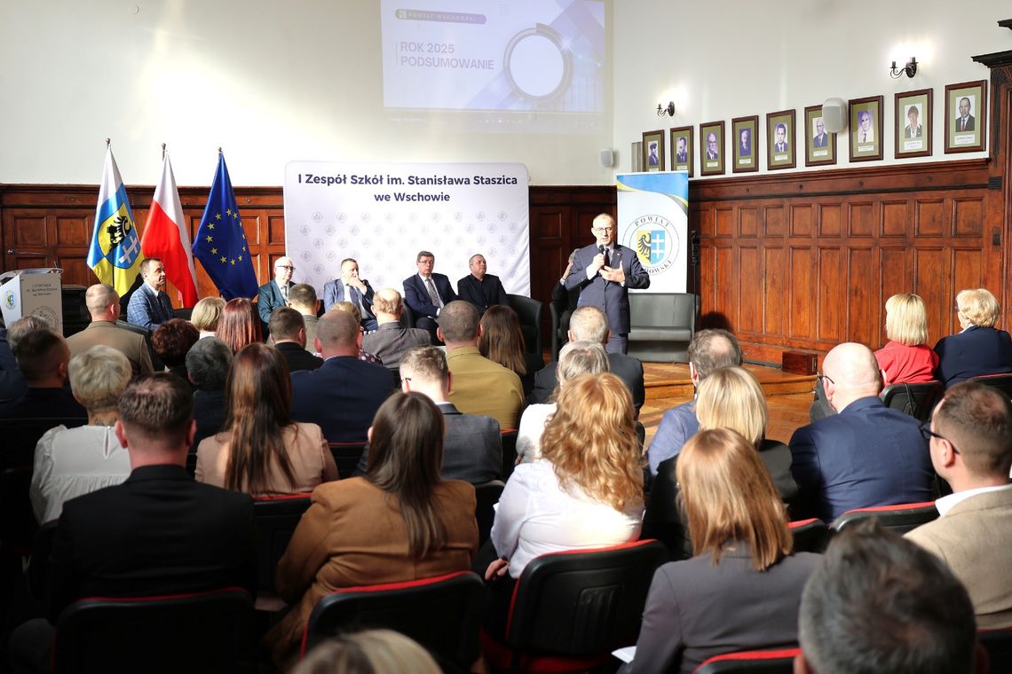 Bezpieczeństwo i inwestycje tematem wizyty Wojewody we Wschowie Bezpieczeństwo i inwestycje tematem wizyty Wojewody we Wschowie