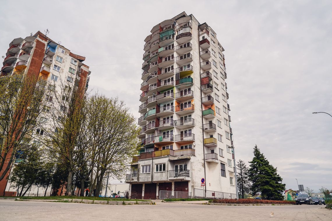 Duża przebudowa wieżowca w Polkowicach. Będą nowe lokale