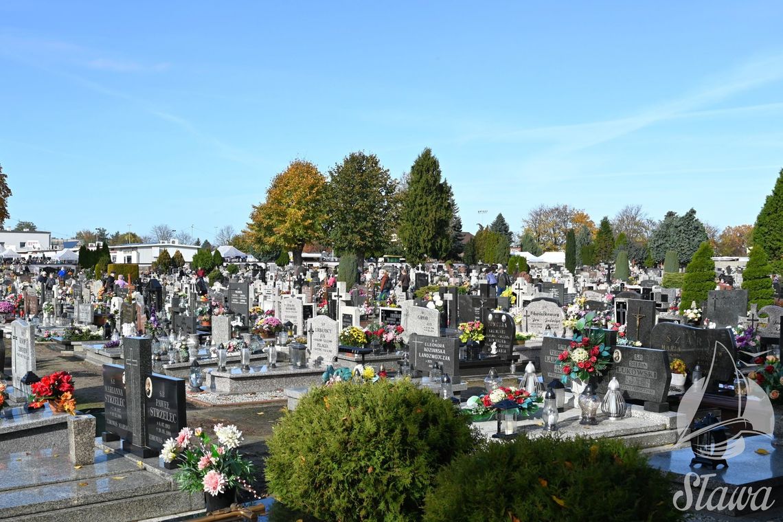 Dzień Wszystkich Świętych w Sławie – bezpłatne parkingi i zmiany w ruchu Dzień Wszystkich Świętych w Sławie – bezpłatne parkingi i zmiany w ruchu