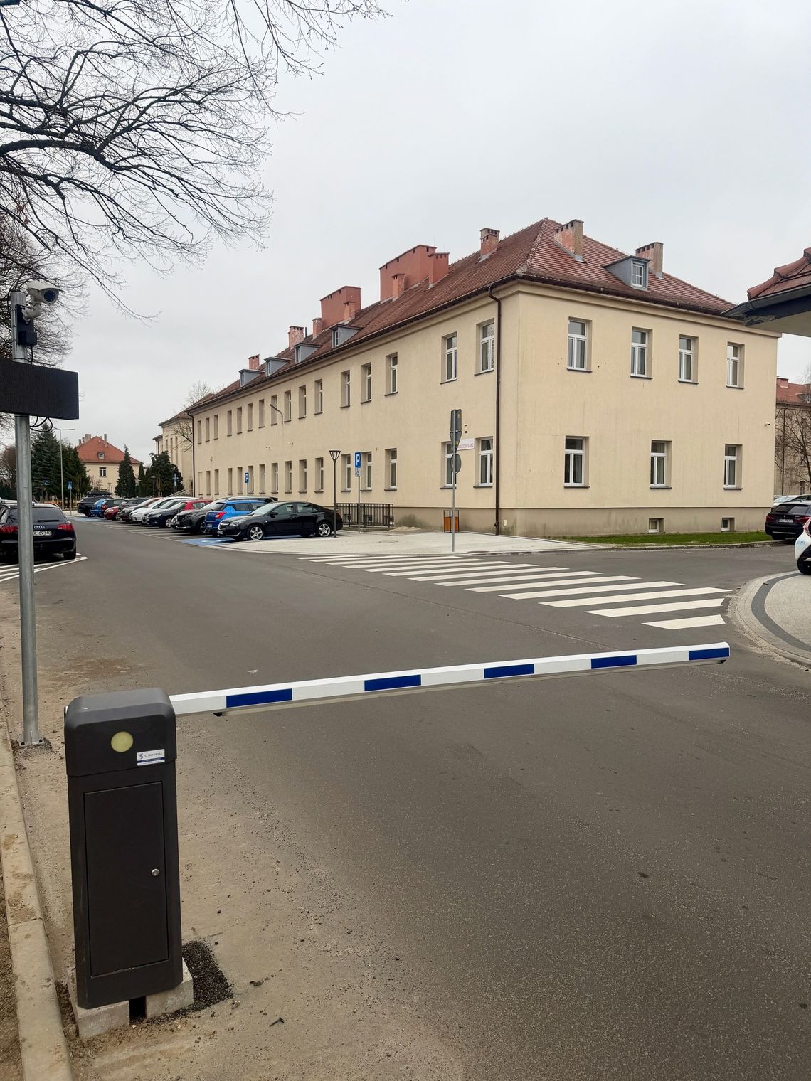 Głogów: wracają opłaty za parking przy szpitalu Głogów: wracają opłaty za parking przy szpitalu
