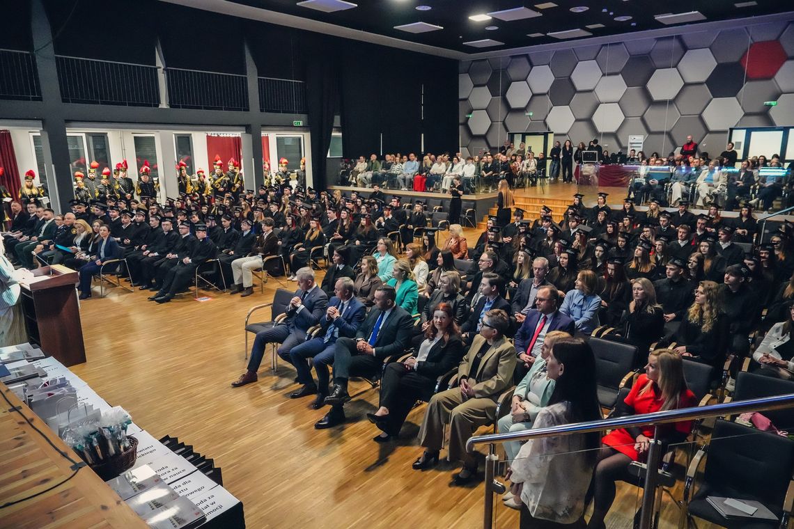 Koniec szkoły i początek wyzwań. Pożegnanie maturzystów