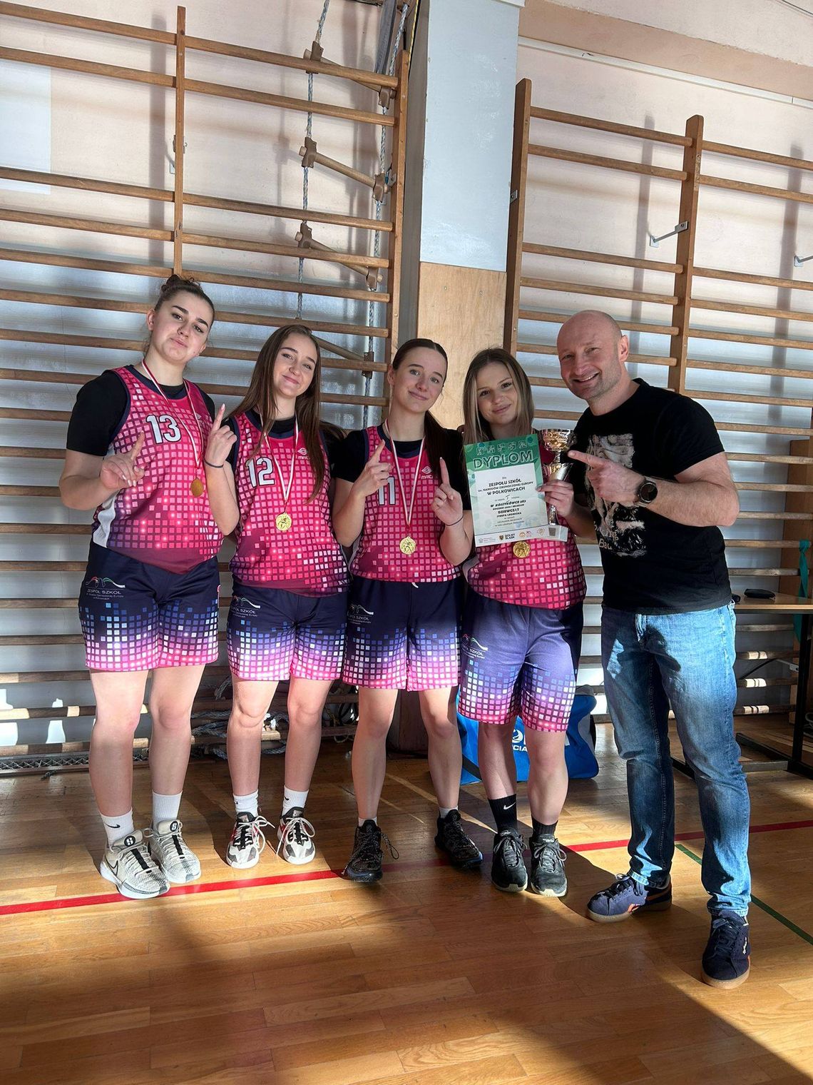 Koszykarki ZS Polkowice z awansem do finału wojewódzkiego Koszykarki ZS Polkowice z awansem do finału wojewódzkiego