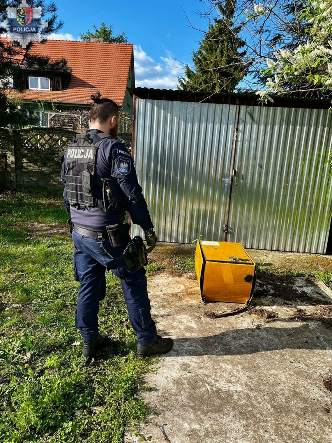 Kradzież fotoradaru. Policja zatrzymała trzy osoby