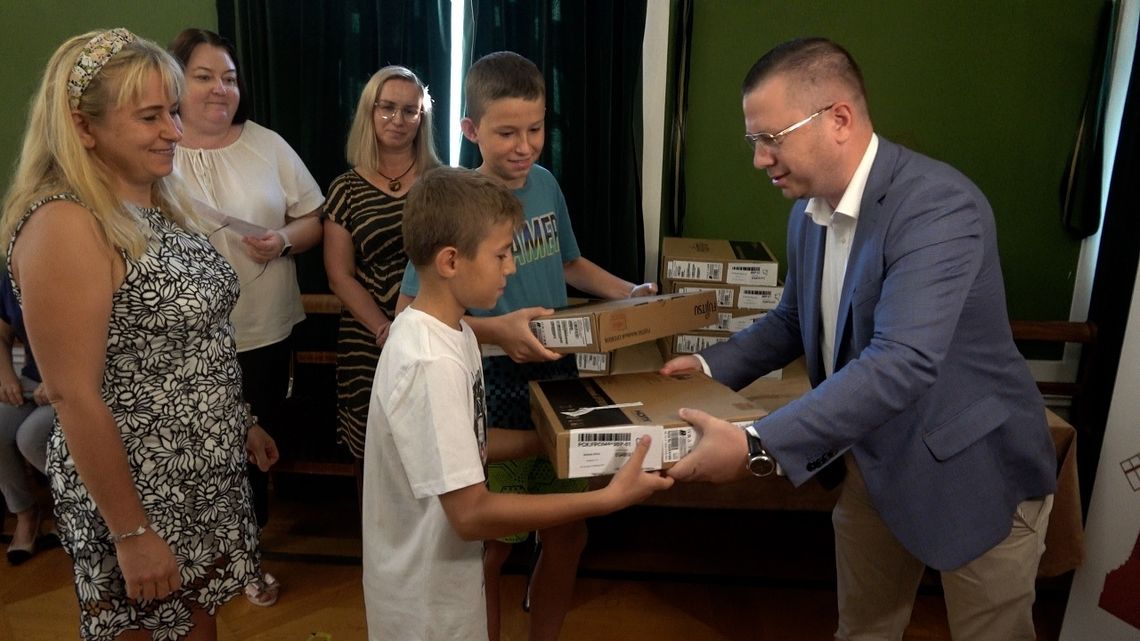 LAPTOPY DLA MŁODYCH POLKOWICZAN LAPTOPY DLA MŁODYCH POLKOWICZAN