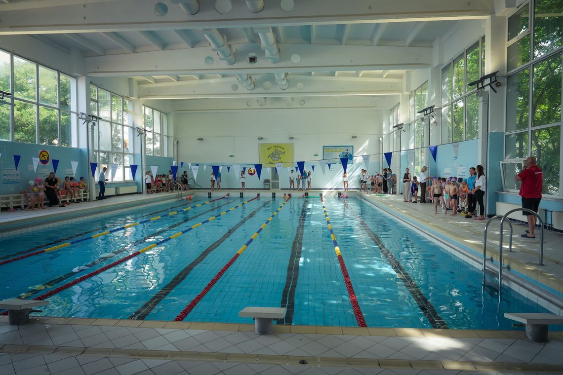 Mali pływacy opanowali basen. Olimpiada Pływacka w Polkowicach Mali pływacy opanowali basen. Olimpiada Pływacka w Polkowicach