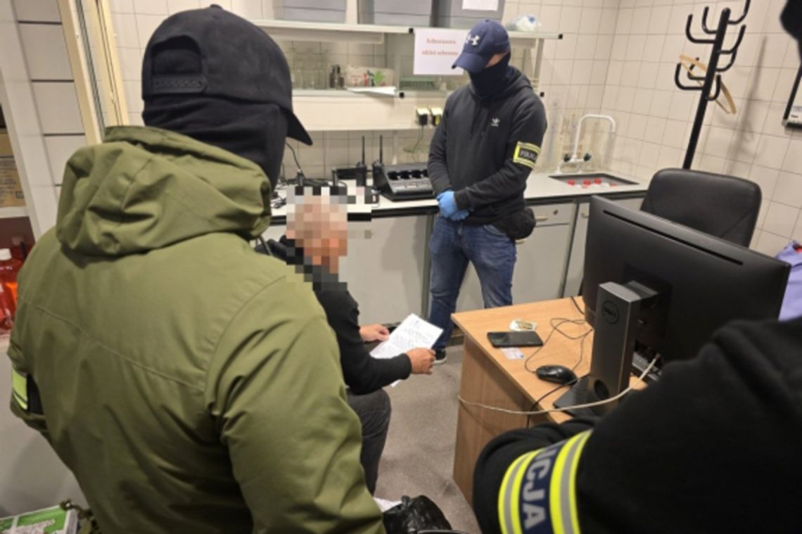 NARKOTYKOWA GRUPA DZIAŁAŁA W GŁOGOWIE I LEGNICY. SIEDEM OSÓB W ARESZCIE NARKOTYKOWA GRUPA DZIAŁAŁA W GŁOGOWIE I LEGNICY. SIEDEM OSÓB W ARESZCIE