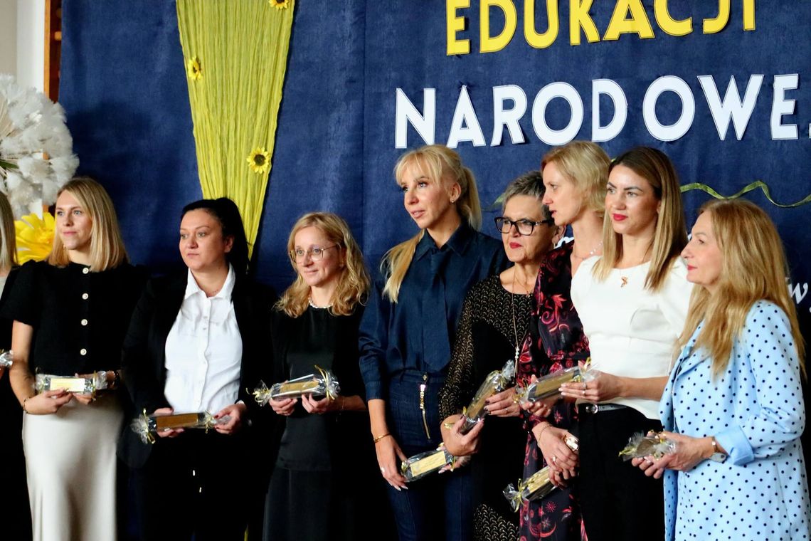 Nauczyciele z Jaczowa i Jerzmanowej świętowali swój dzień Nauczyciele z Jaczowa i Jerzmanowej świętowali swój dzień