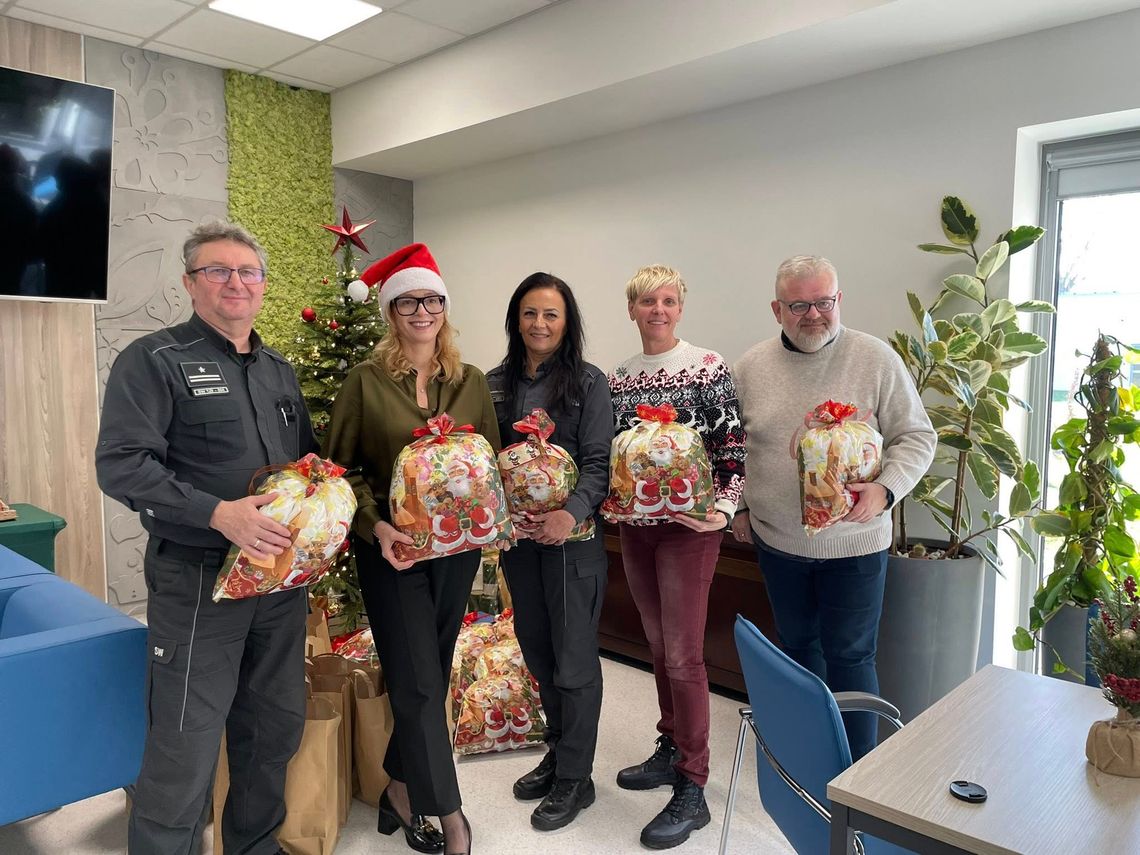 Poduszki z sercem. Zakład Karny w Głogowie wsparł Hospicjum Głogowskie