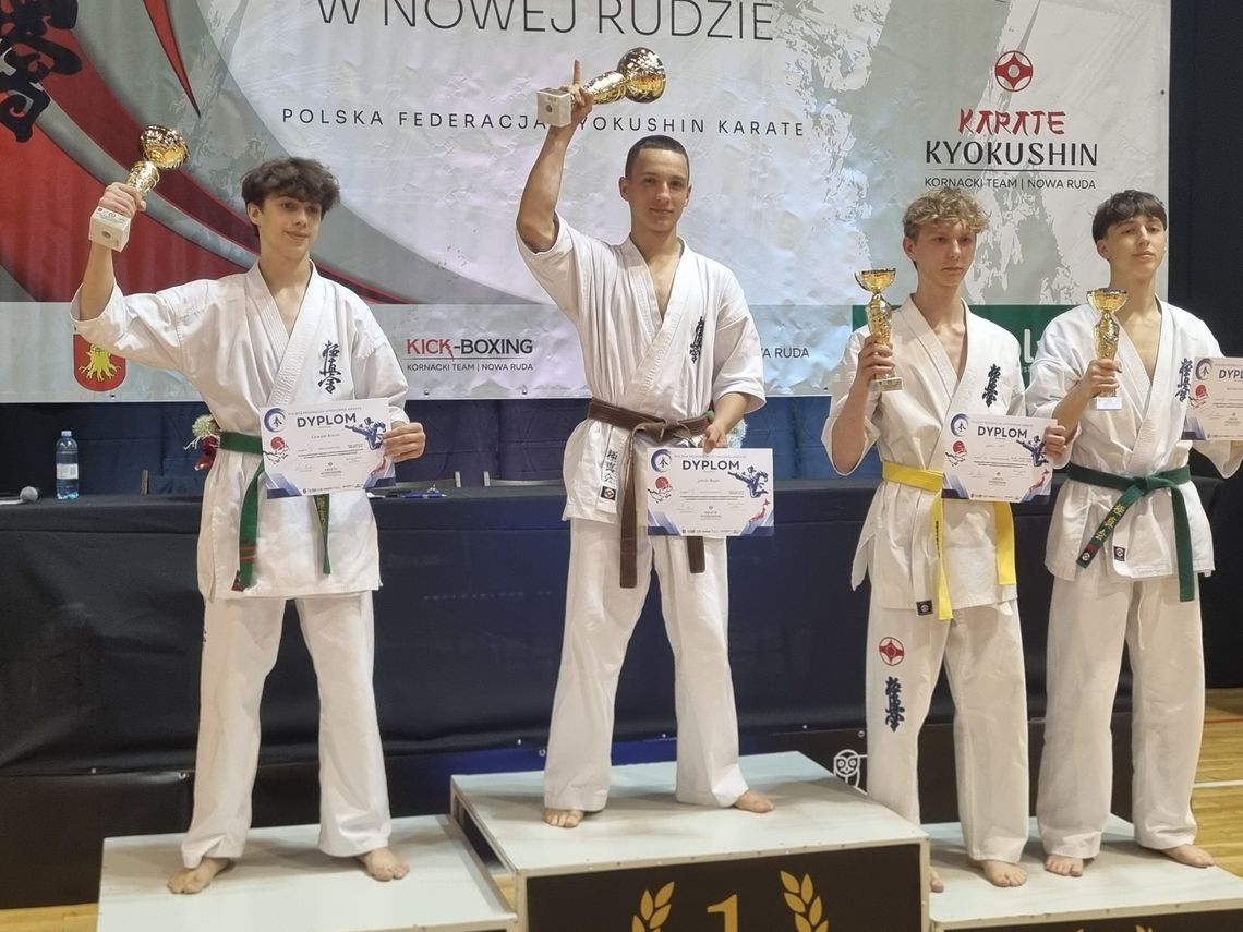 Polkowiccy karatecy wrócili z medalami