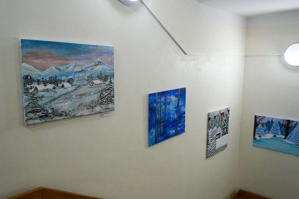 Polkowice: Zima oczami artystów w holu Ratusza