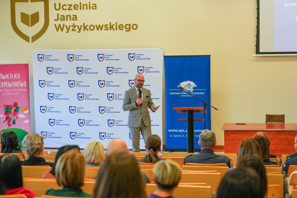 Pomoc daje moc! Eksperci w Polkowicach rozmawiali o ochronie dzieci Pomoc daje moc! Eksperci w Polkowicach rozmawiali o ochronie dzieci