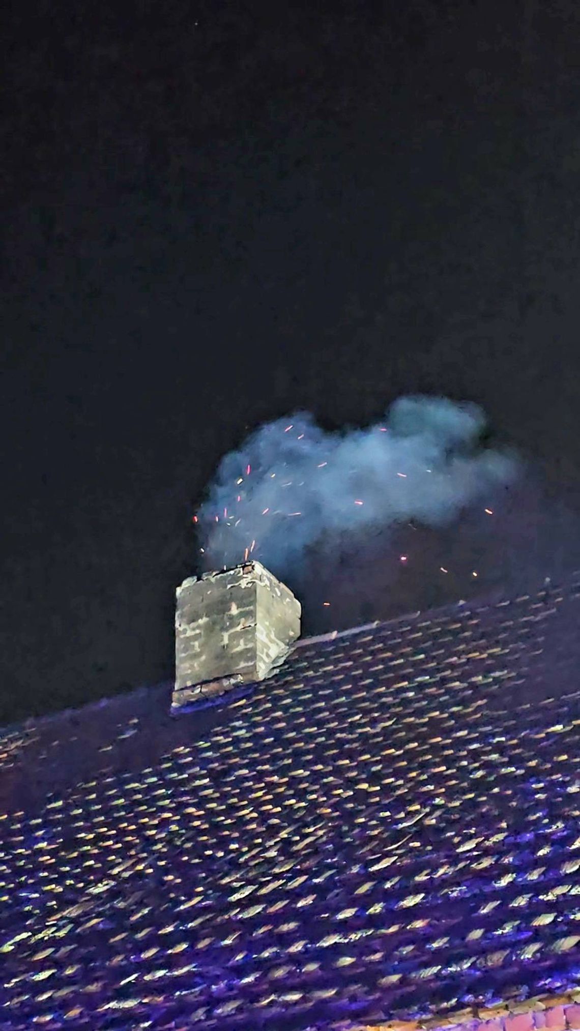 Pożar komina w Dzikowie. Interweniowała straż z Polkowic Pożar komina w Dzikowie. Interweniowała straż z Polkowic