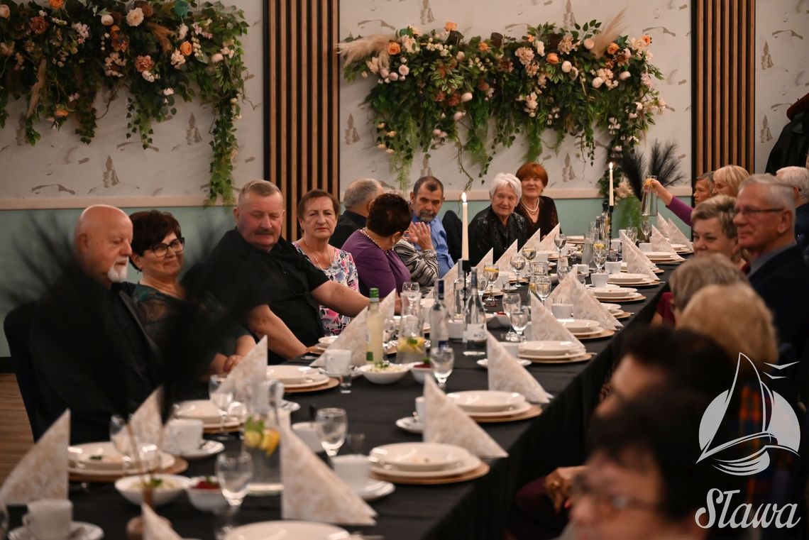 Radość, muzyka i wspólna zabawa – seniorzy świętowali w Sławiance Radość, muzyka i wspólna zabawa – seniorzy świętowali w Sławiance