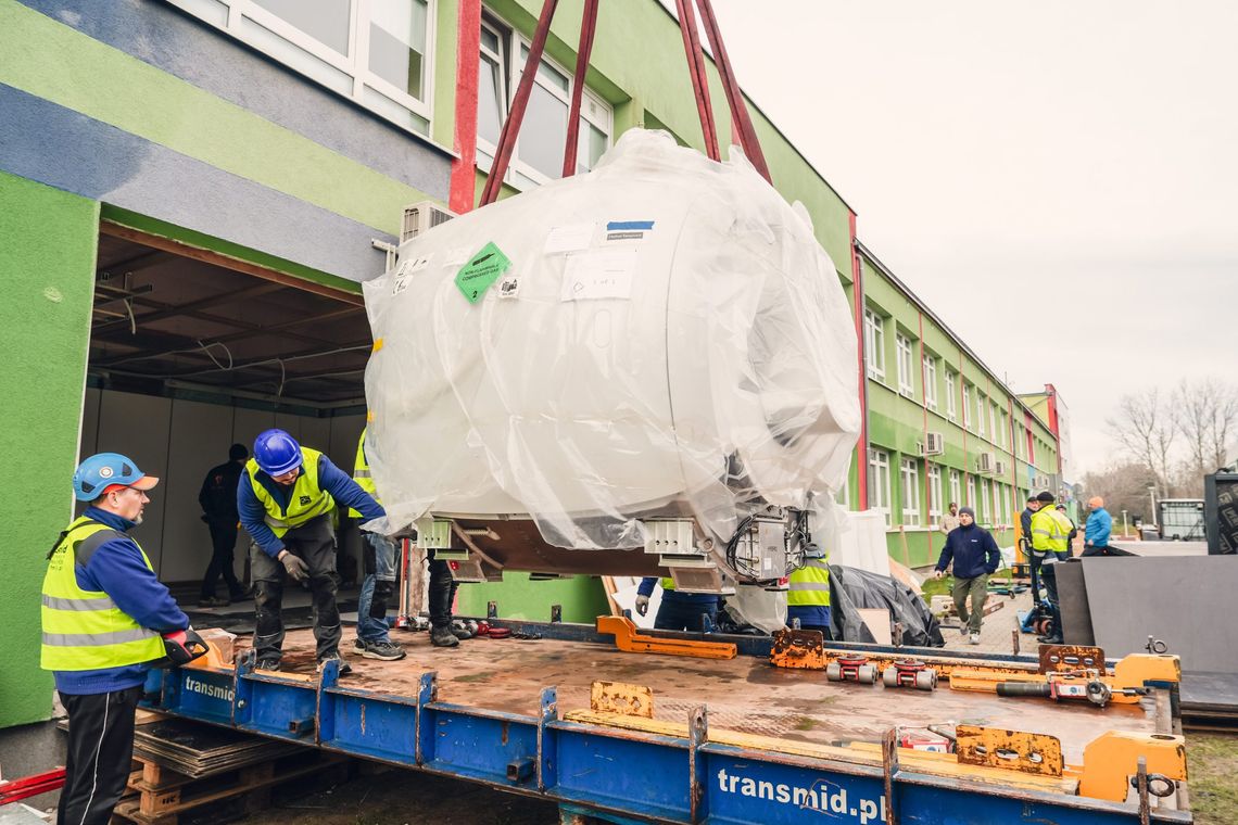 Rezonans magnetyczny na wiosnę Rezonans magnetyczny na wiosnę