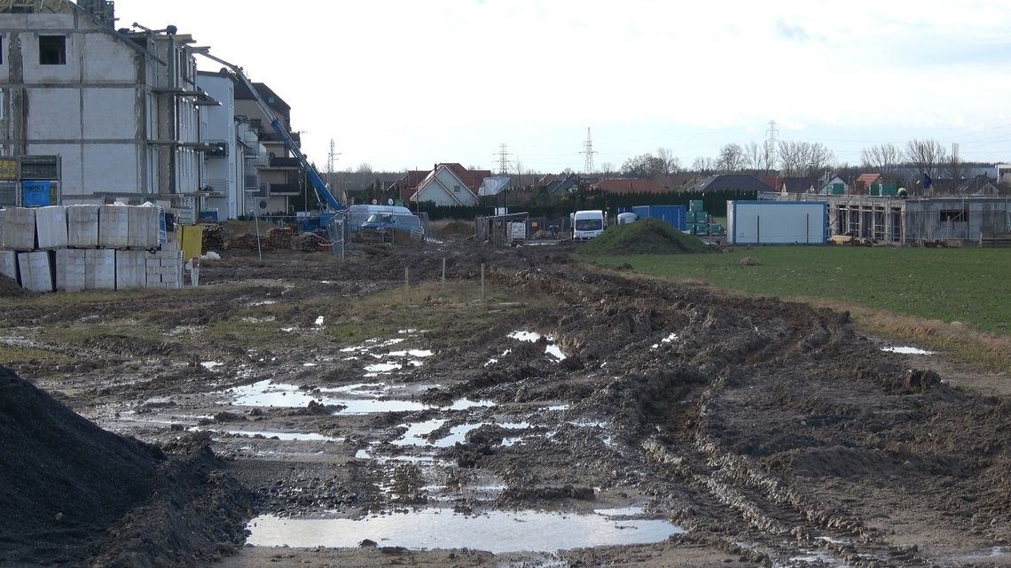 RZĄDOWA KASA NA ULICĘ FIOŁKOWĄ W POLKOWICACH