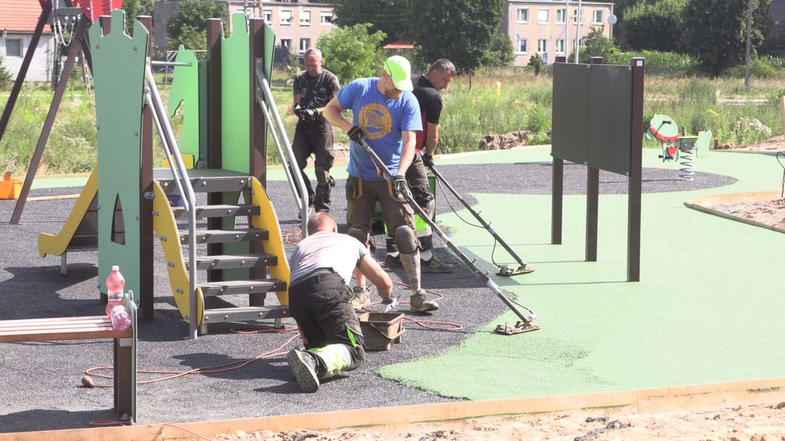 RZECZYCA WCIĄŻ ZYSKUJE NA ATRAKCYJNOŚCI. WKRÓTCE NOWE PRZEDSZKOLE RZECZYCA WCIĄŻ ZYSKUJE NA ATRAKCYJNOŚCI. WKRÓTCE NOWE PRZEDSZKOLE