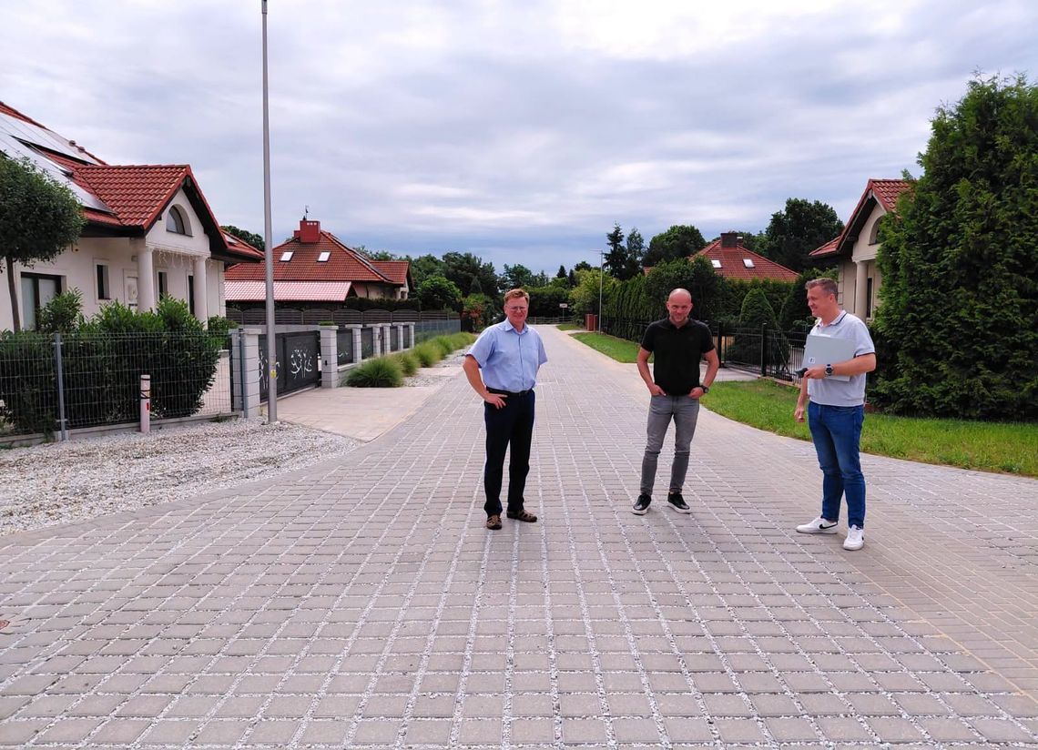 Serby z nową drogą. Zakończyła się budowa ul. Zielonej Serby z nową drogą. Zakończyła się budowa ul. Zielonej